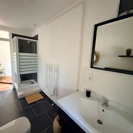 וילה Renovated Stone Building With Air Conditioning Pool & Poolroom Roujan