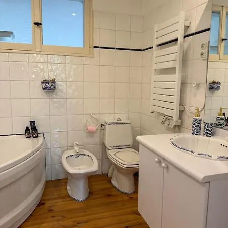 Renovated Stone Building With Air Conditioning Pool & Poolroom *