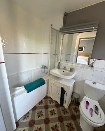 Renovated Stone Building With Air Conditioning Pool & Poolroom * Roujan