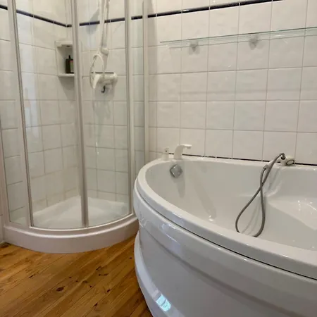 Renovated Stone Building With Air Conditioning Pool & Poolroom *